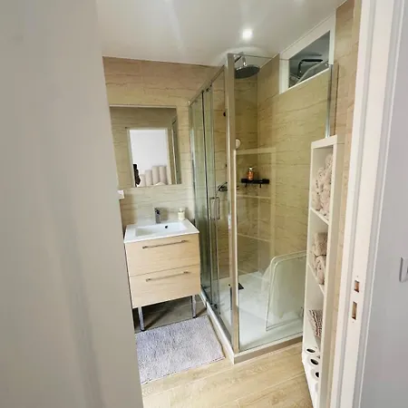 F3 Plein Centre Juan Les Pins Daire Antibes