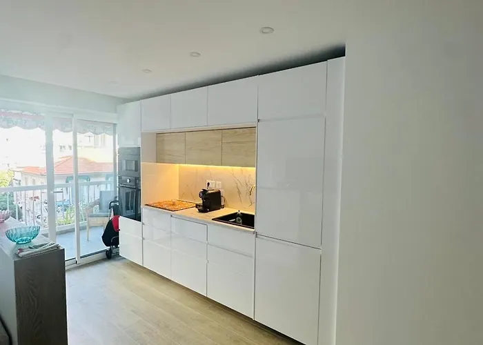 Appartement F3 Plein Centre Juan Les Pins *